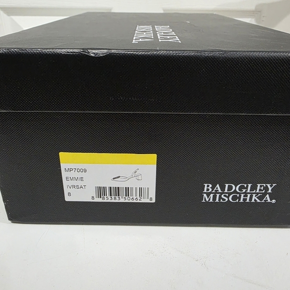 Badgley Mishka Emmie White Slingback - Picture 8 of 8